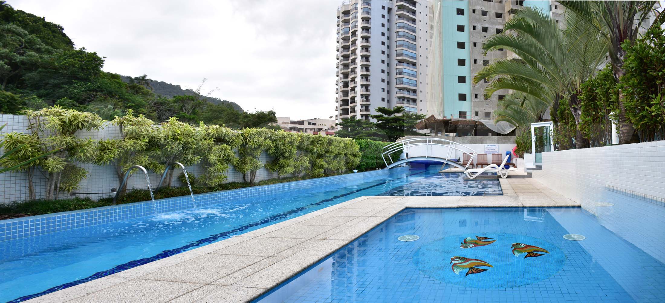 Mare Di Cesari, condominio frente ao mar na praia da Enseada em Guarujá