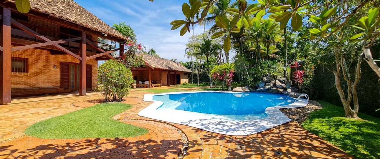 Casa à venda na praia Pernambuco, Condomínio Park Lane - Pernambuco - Guarujá - 5 dormitórios - 1050 m2 - 8 vagas | Ref: VM1098
