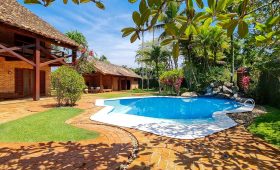 Casa à venda na praia Pernambuco, Condomínio Park Lane - Pernambuco - Guarujá - 5 dormitórios - 1050 m2 - 8 vagas | Ref: VM1098